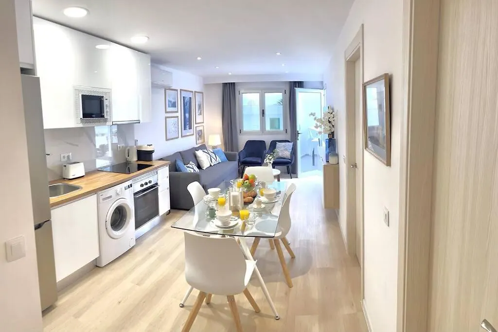 Casa Ocean Bliss - Stunning 2 Bedroom Apartment In A Perfect Location - Rociega 35 Complex Puerto del Carmen
