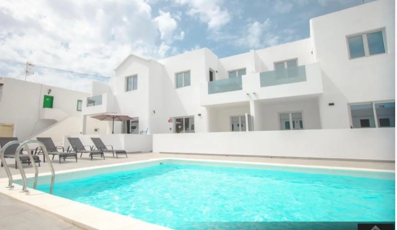 Casa Ocean Bliss - Stunning 2 Bedroom Apartment In A Perfect Location - Rociega 35 Complex Puerto del Carmen