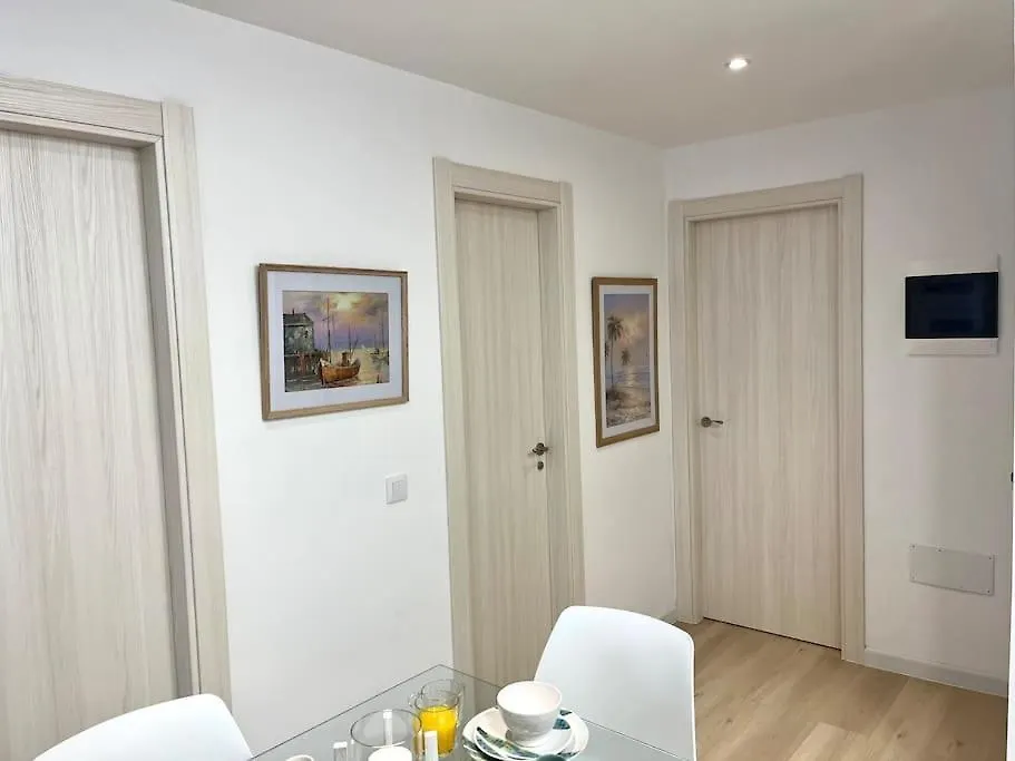 Casa Ocean Bliss - Stunning 2 Bedroom Apartment In A Perfect Location - Rociega 35 Complex Puerto del Carmen