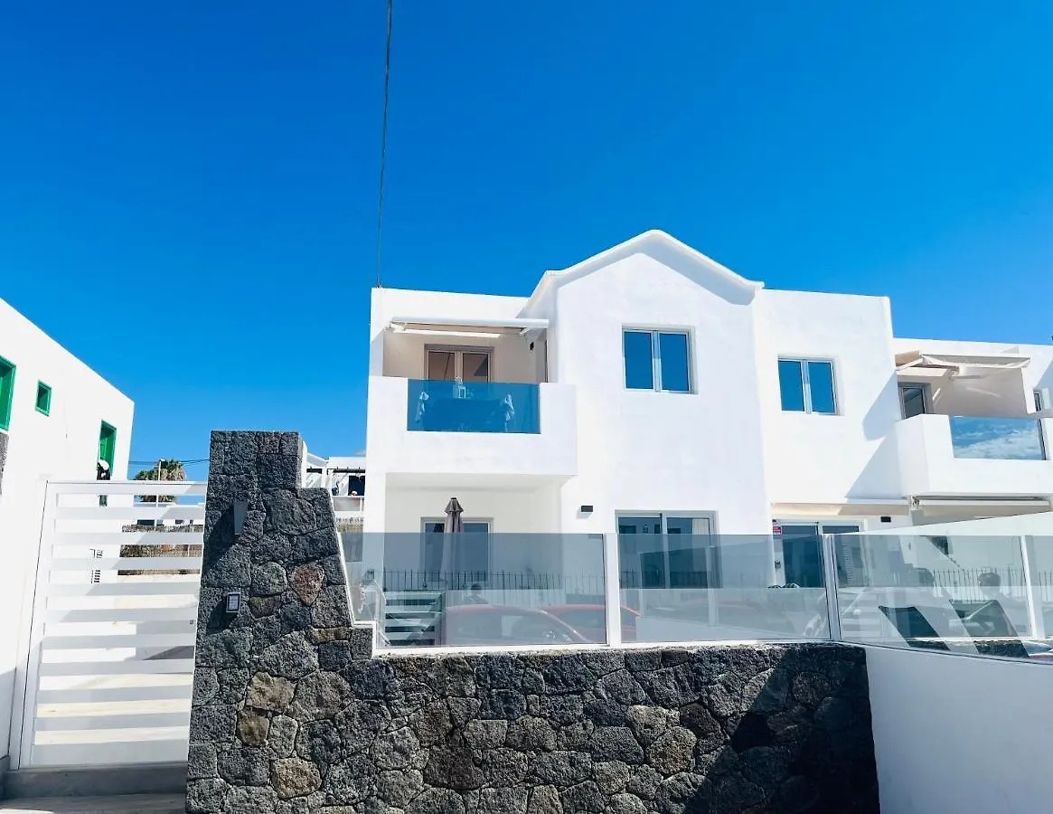 Casa Ocean Bliss - Stunning 2 Bedroom Apartment In A Perfect Location - Rociega 35 Complex Puerto del Carmen  0*, Puerto del Carmen (Lanzarote)
