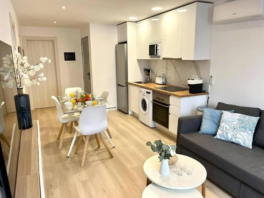 Apartment Casa Ocean Bliss - 2 Bedroom Apt On Rociega 35 Complex - Perfect Location Near Casino And Beach Puerto del Carmen  Spain