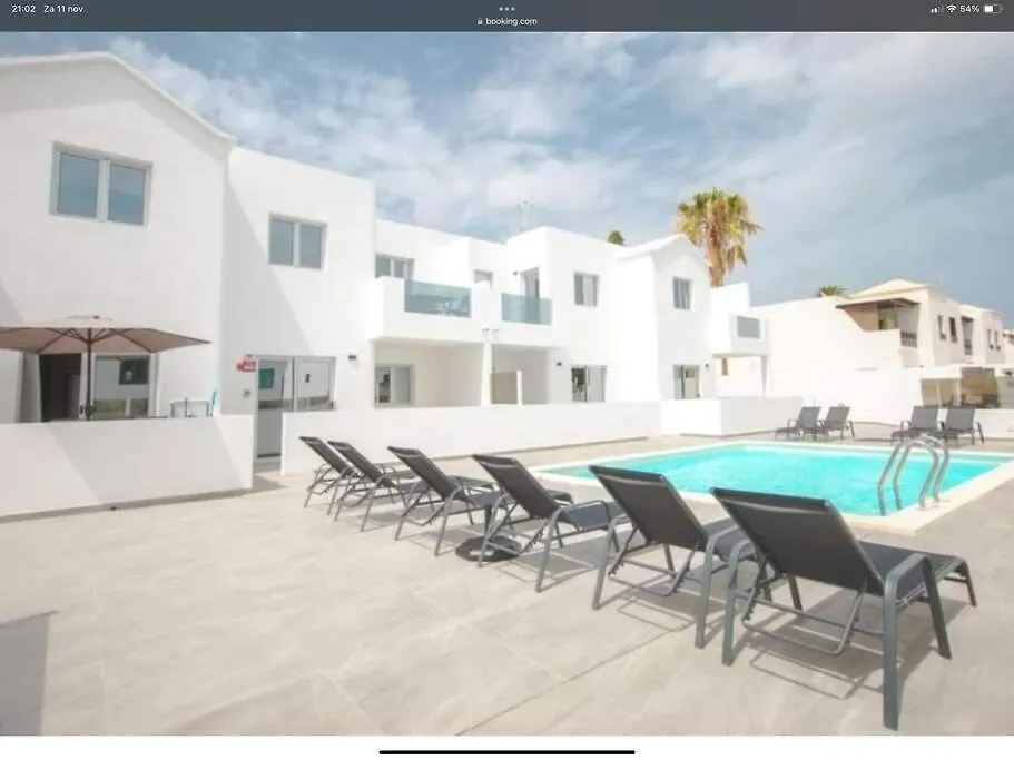 Casa Ocean Bliss - 2 Bedroom Apt On Rociega 35 Complex - Perfect Location Near Casino And Beach Puerto del Carmen