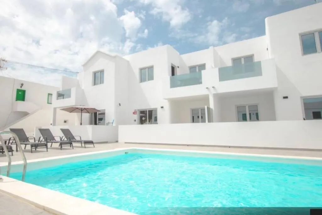 Casa Ocean Bliss - 2 Bedroom Apt On Rociega 35 Complex - Perfect Location Near Casino And Beach Puerto del Carmen  Apartment