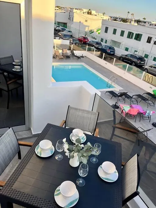 Casa Ocean Bliss - 2 Bedroom Apt On Rociega 35 Complex - Perfect Location Near Casino And Beach Puerto del Carmen  Puerto del Carmen (Lanzarote)
