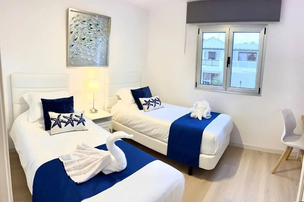 Casa Ocean Bliss - 2 Bedroom Apt On Rociega 35 Complex - Perfect Location Near Casino And Beach Puerto del Carmen  0*, Puerto del Carmen (Lanzarote) Spain