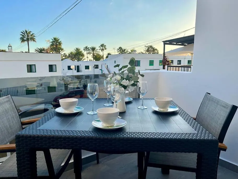 Casa Ocean Bliss - 2 Bedroom Apt On Rociega 35 Complex - Perfect Location Near Casino And Beach Puerto del Carmen